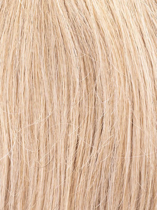 SANDY BLONDE ROOTED 26.22.16 | Light Golden Blonde, Light Neutral Blonde and Medium Blonde Blend with Shaded Roots