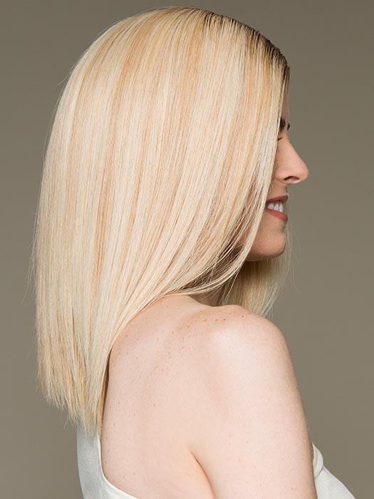 GWYNETH by JON RENAU in FS24/102S12 LAGUNA BLONDE | Light Natural Gold Blonde with Pale Natural Gold Blonde bold highlights, Shaded with Light Gold Brown