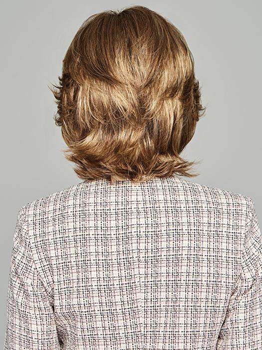 GL11-25SS HONEY PECAN | Chestnut Brown base blends into multi-dimensional tones of Brown and Golden Blonde