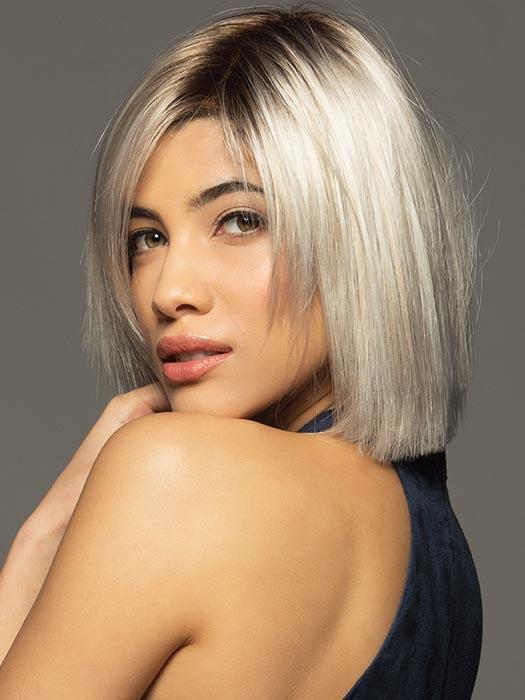 SILVERSUNRT8 | ICED BLONDE WITH SOFT SAND & GOLDEN BROWN ROOTS