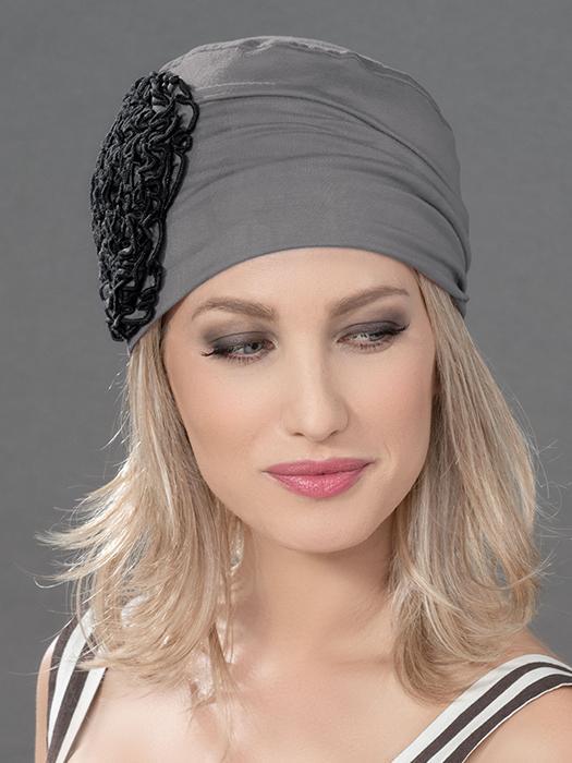 CAYENNE by ELLEN WILLE in LIGHT BLONDE MIX paired with FLORA HEADWEAR in GREY