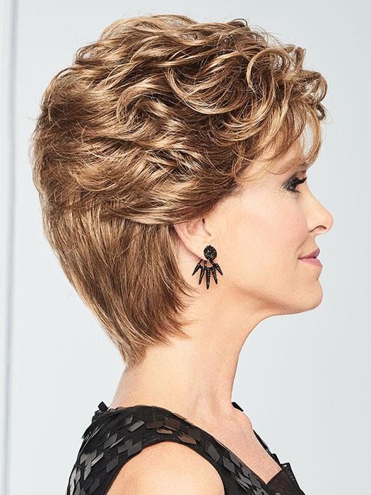 A tapered nape gives a polished, tailored finish to the overall shape