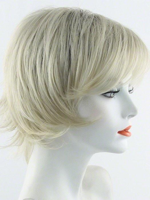 CHAMPAGNE-R | Rooted Dark Blonde with Platinum Blonde Blended Base